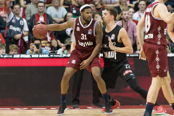 稳守反击 稳守反击